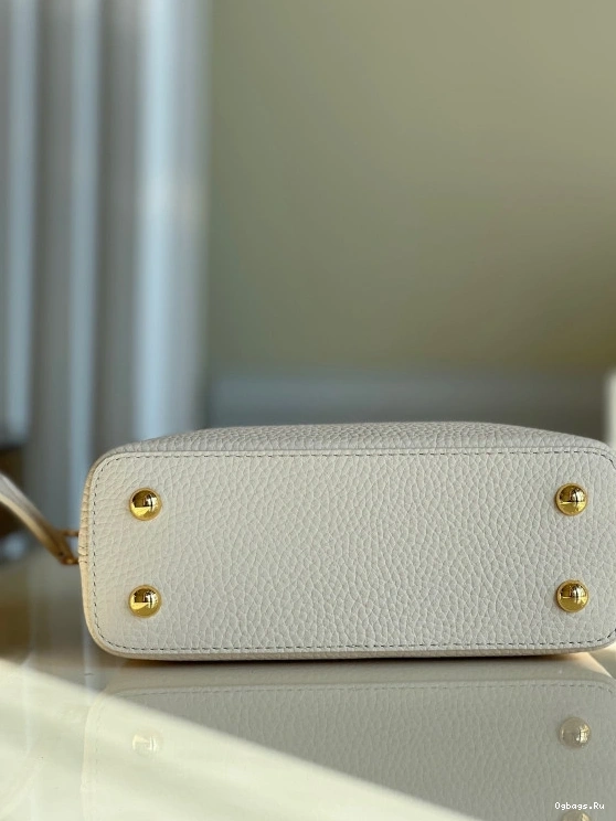 MINI CAPUCINES VUITTON LOUIS 0120